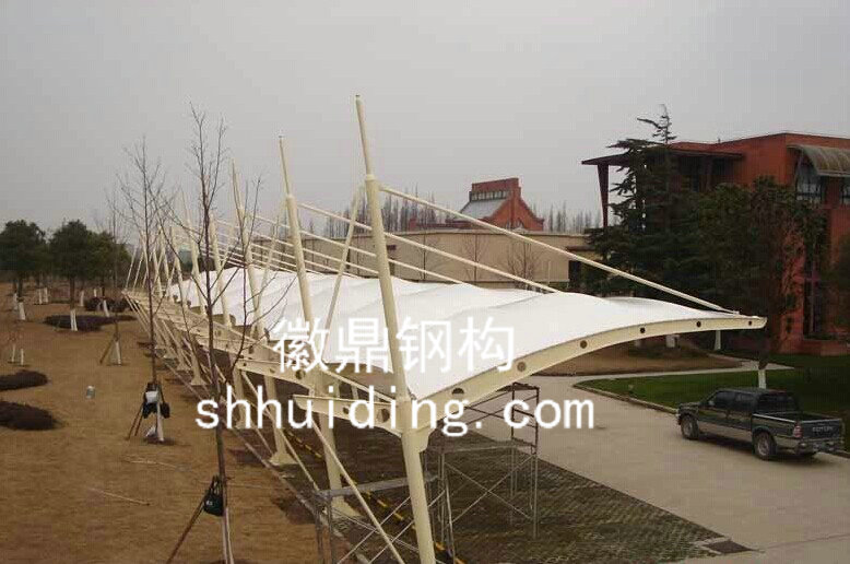 膜结构停车棚