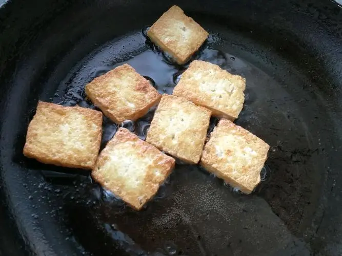 做臭豆腐的方法及配料，做臭豆腐的方法及配料窍门