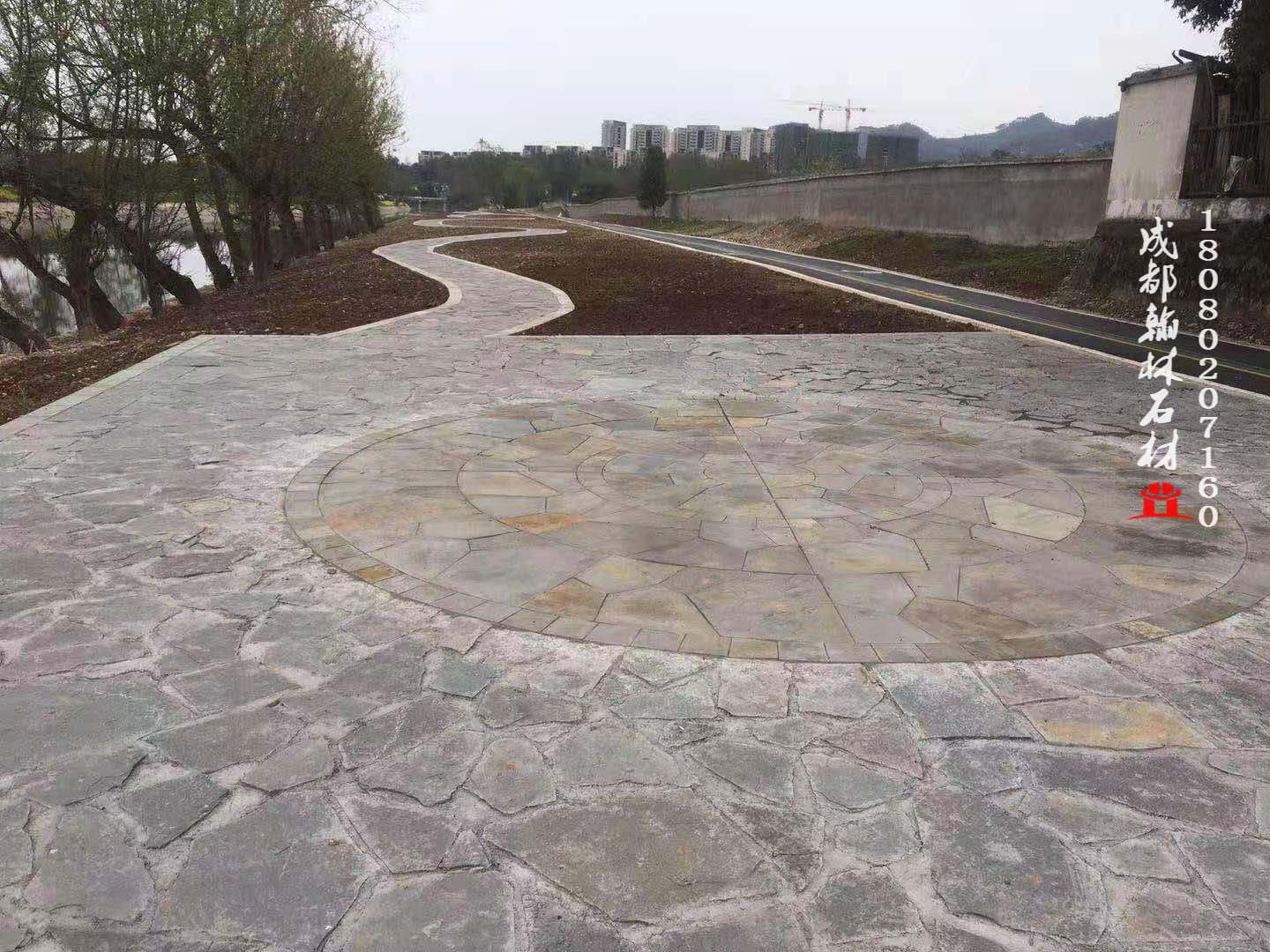 蒲江县青石自然面碎拼工地案例