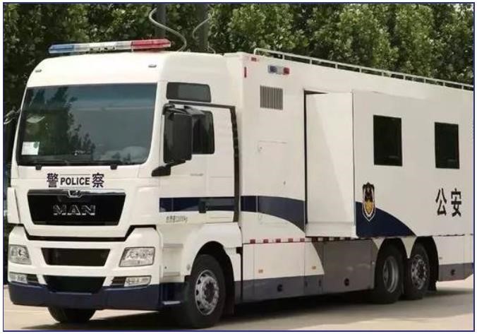 通讯指挥车