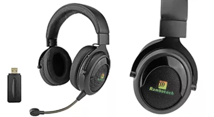 Why is the 2.4G wireless gaming headset popular among game lovers?