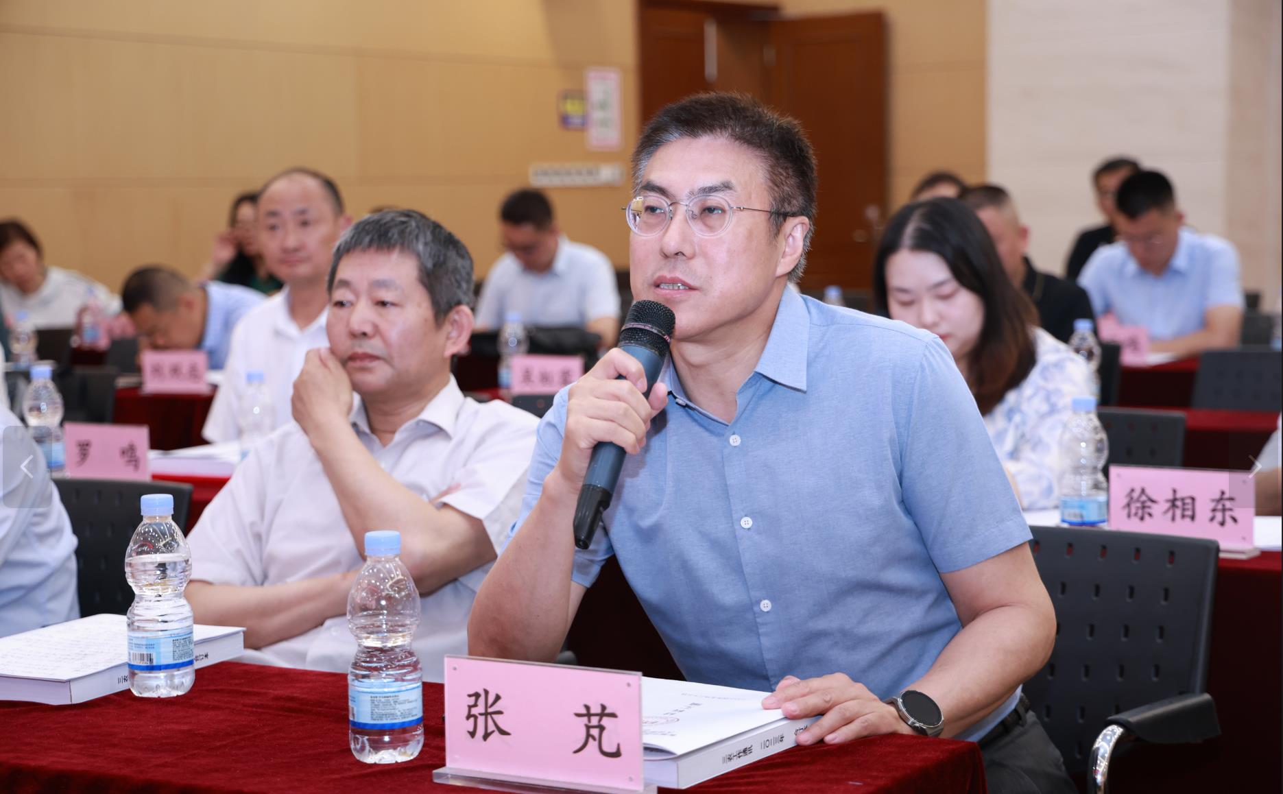 国家统计局服务业调查中心（服务业统计司）专职党委副书记张芃讲话