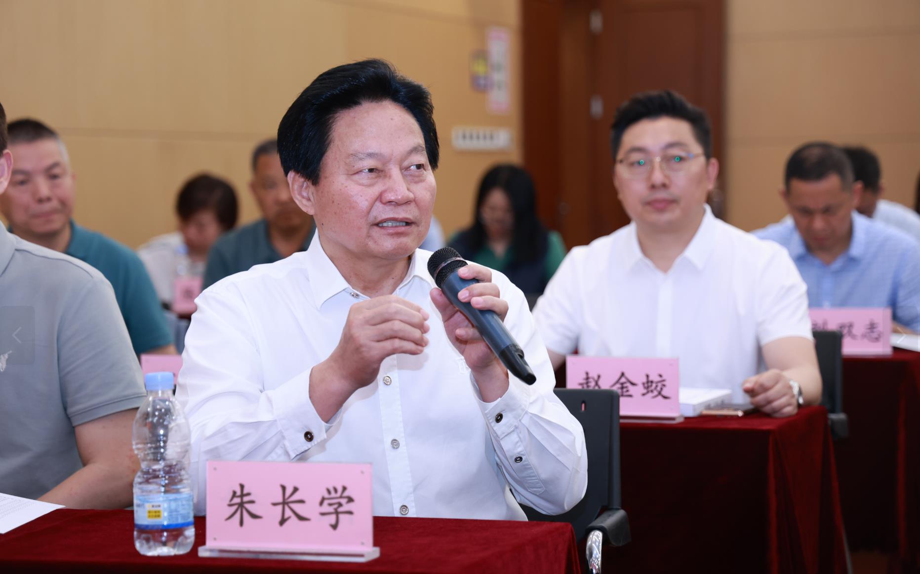 《中国食品安全报》社社长朱长学讲话