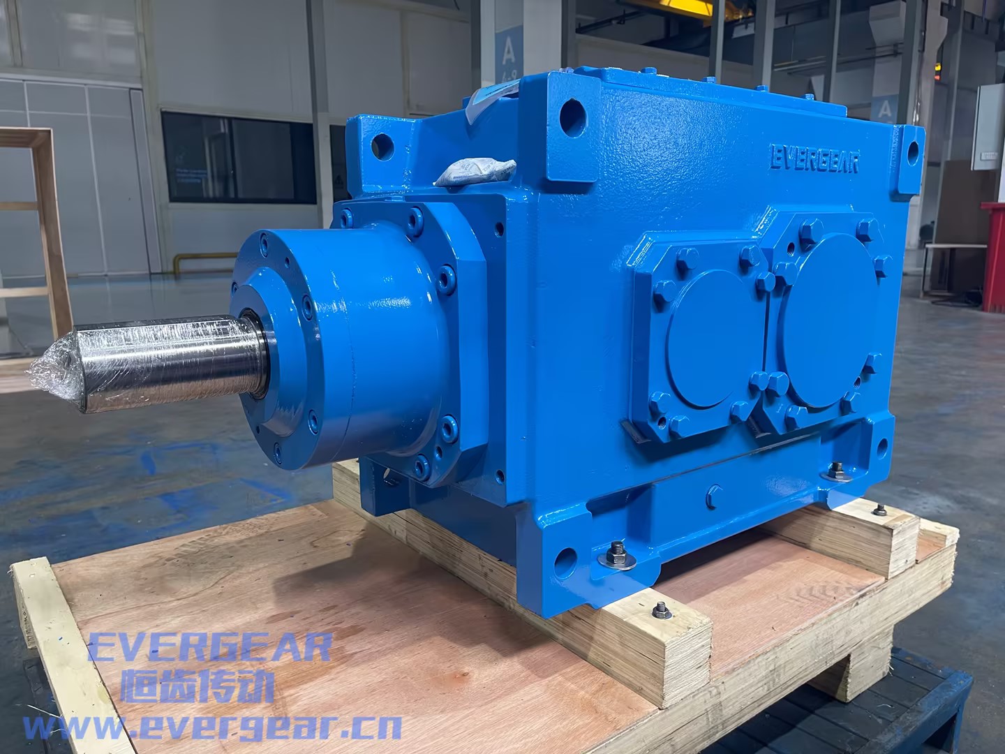 EH系列大功率齿轮减速机实物图