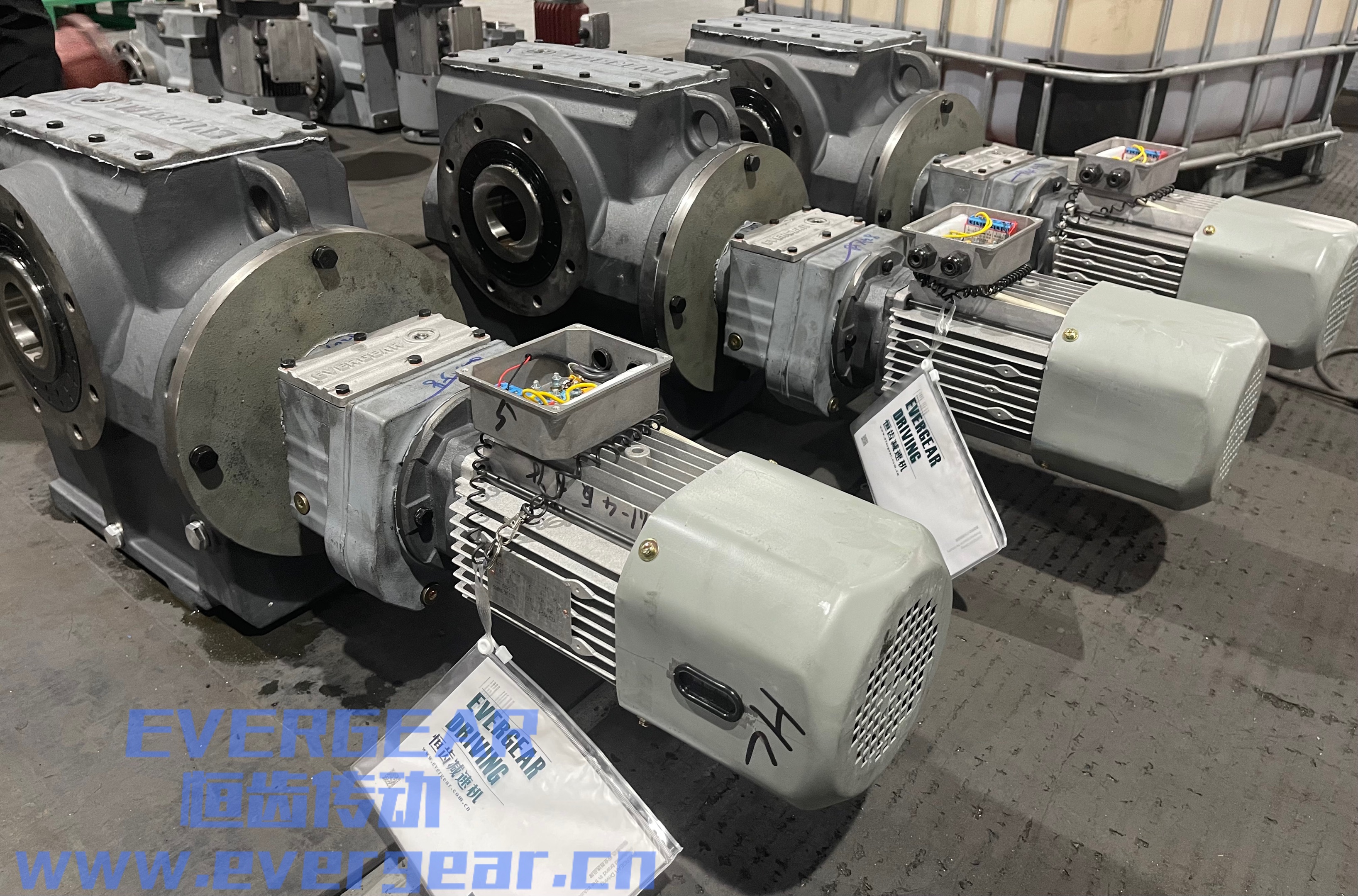 ES系列斜齿轮蜗轮蜗杆减速机