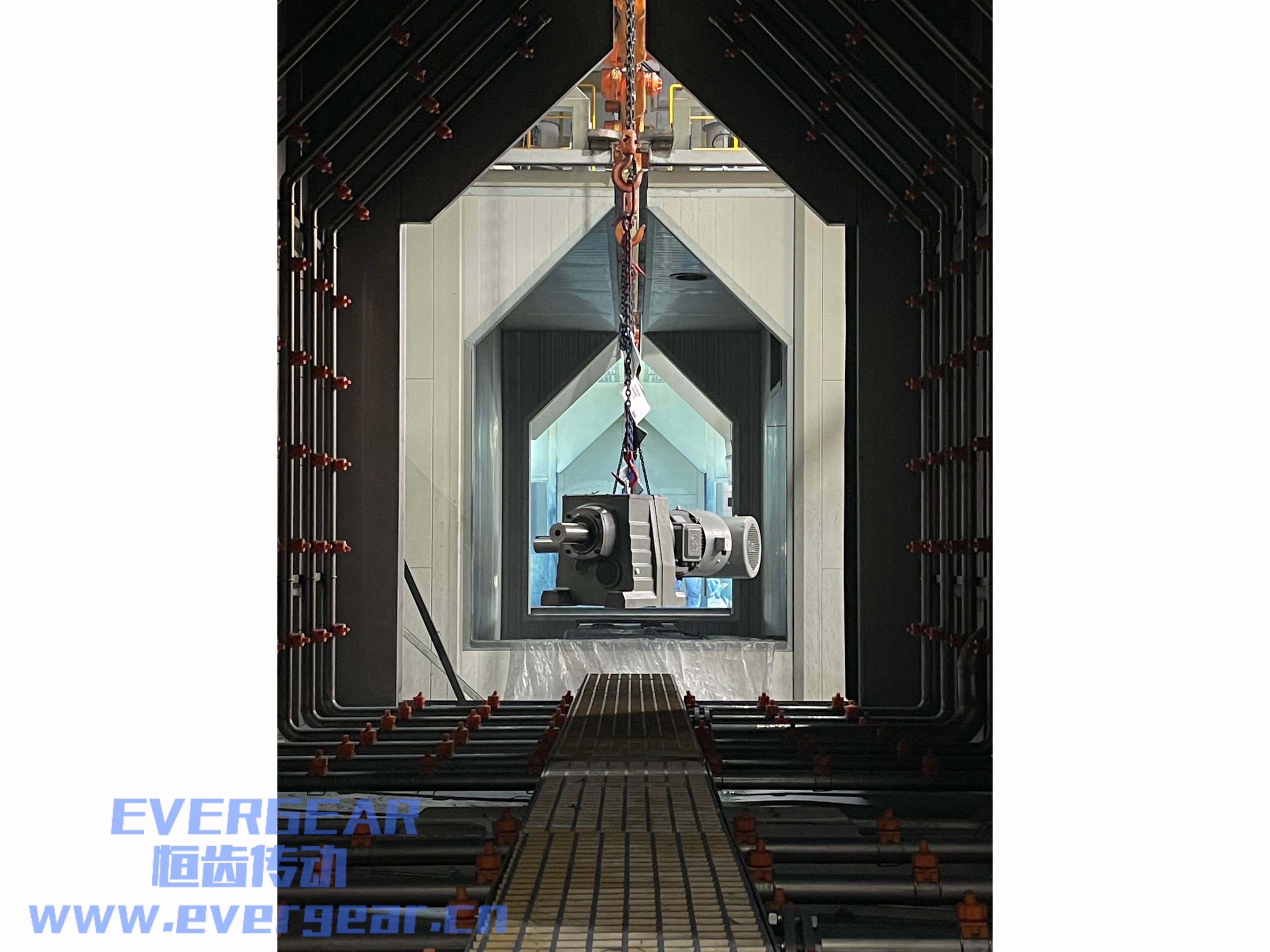 ER系列斜齿轮硬齿面减速机实物图