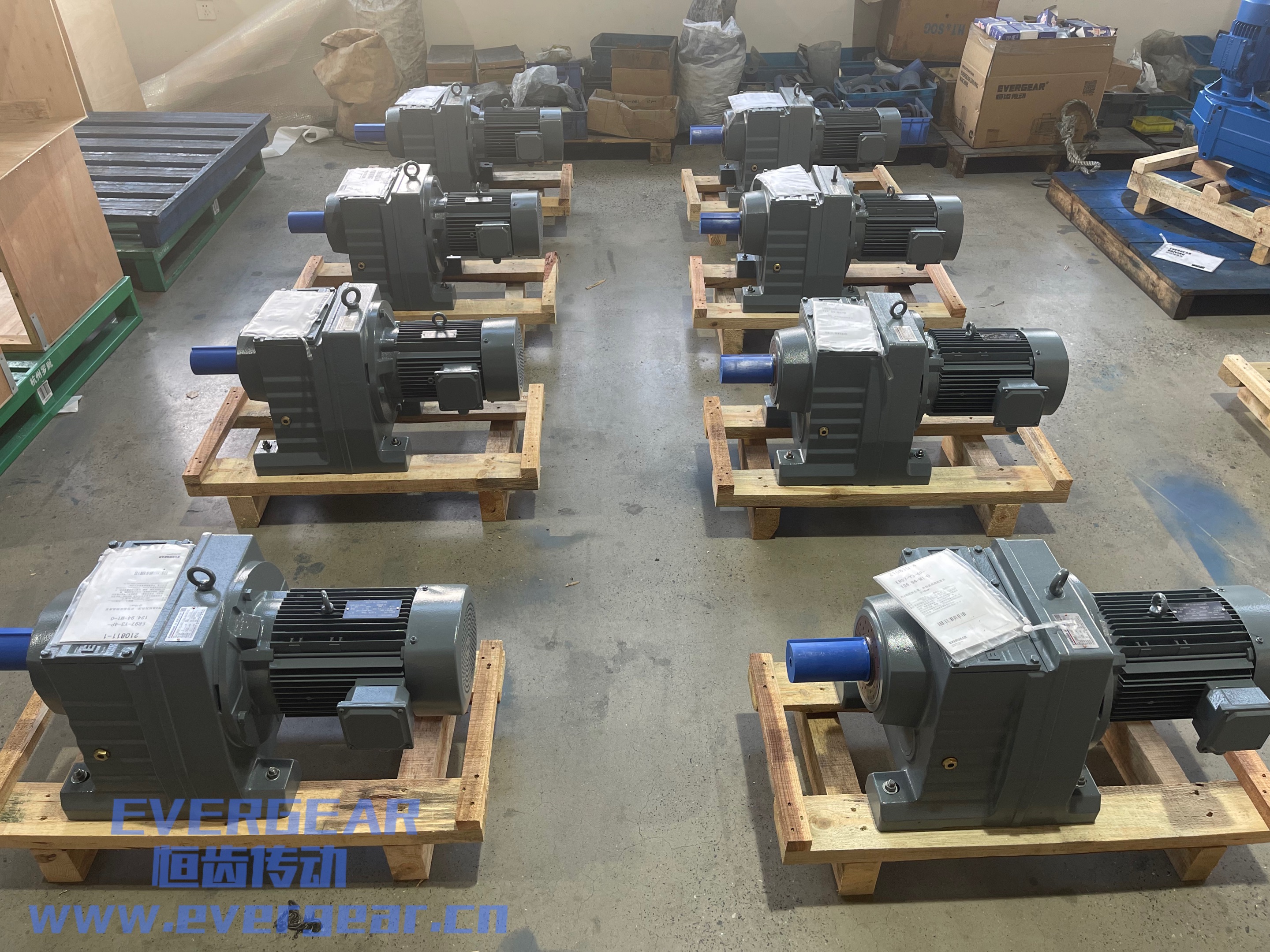 ER系列斜齿轮硬齿面减速机