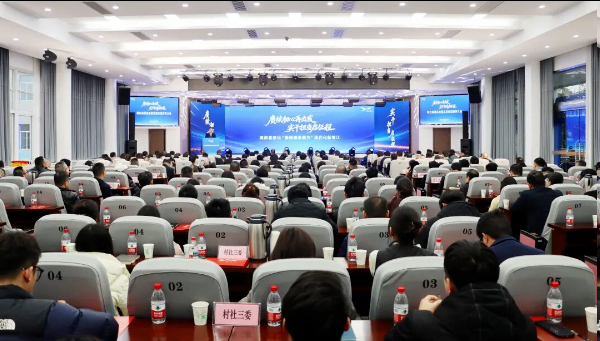 扎根靖江，向高而攀！一鼎传动斩获靖江十强企业 + 亩均领跑双项大奖