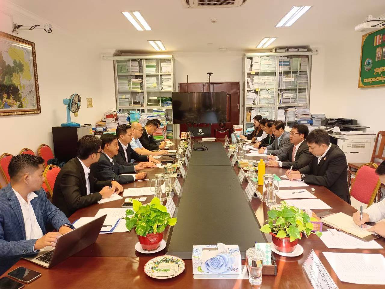 柬埔寨王国环境部与金山高科集团、广西科学院进行工作交流