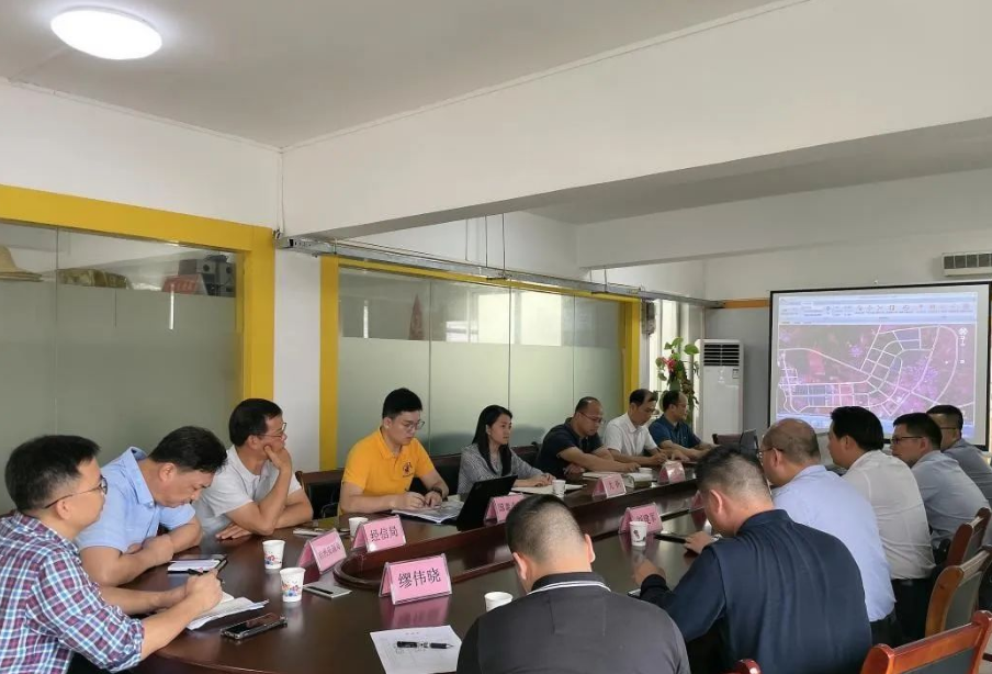 集团董事长杨海鑫与横州市召开现代林业产业园招商引资项目对接座谈会