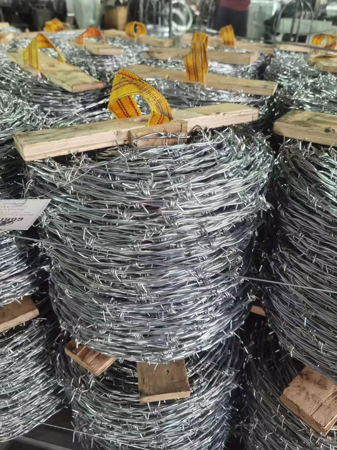Galvanized Wooden Spools Lowa Barbed Wire