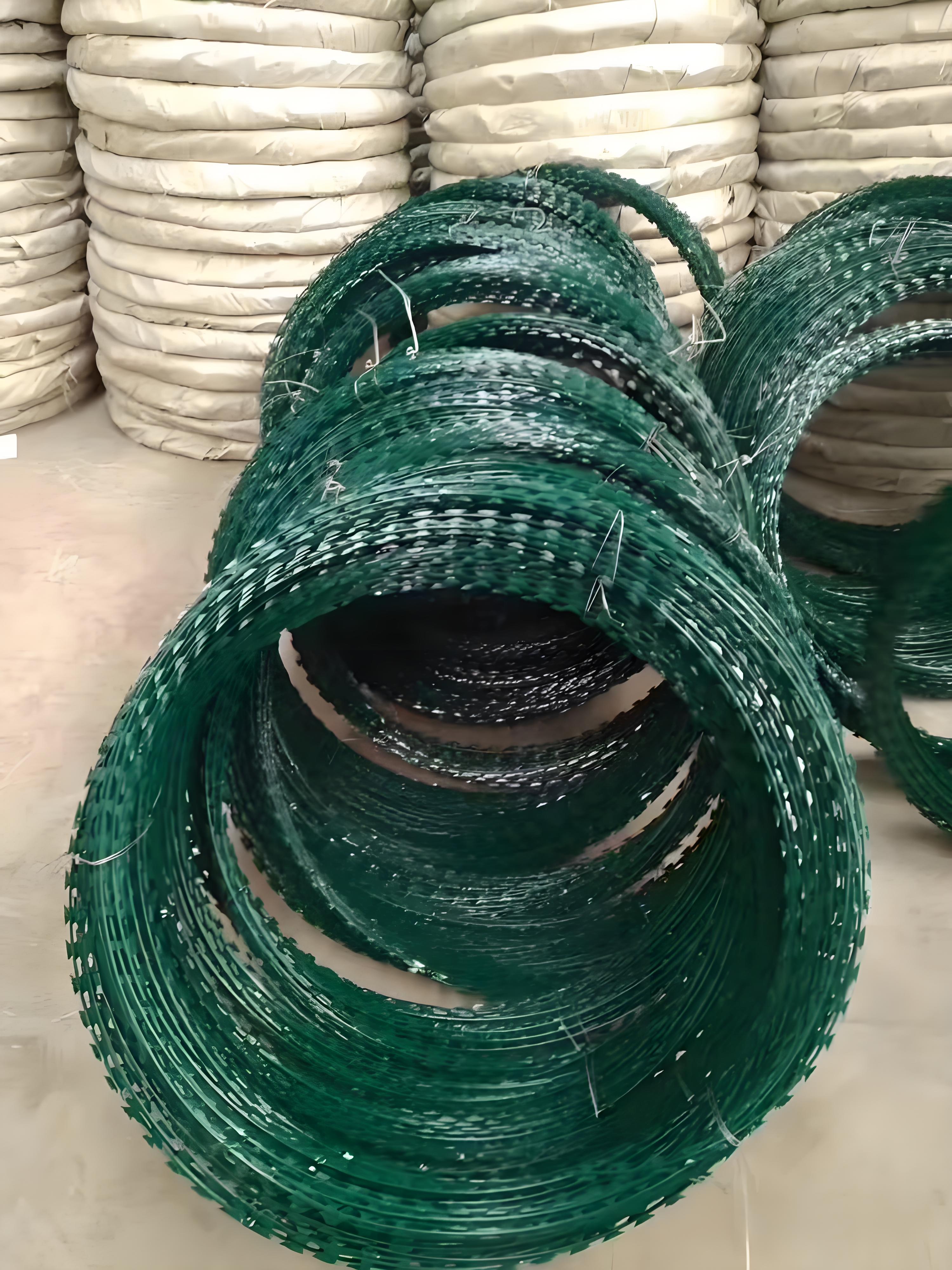 500mm BTO 22 Powder Coated Razor Barbed Wire