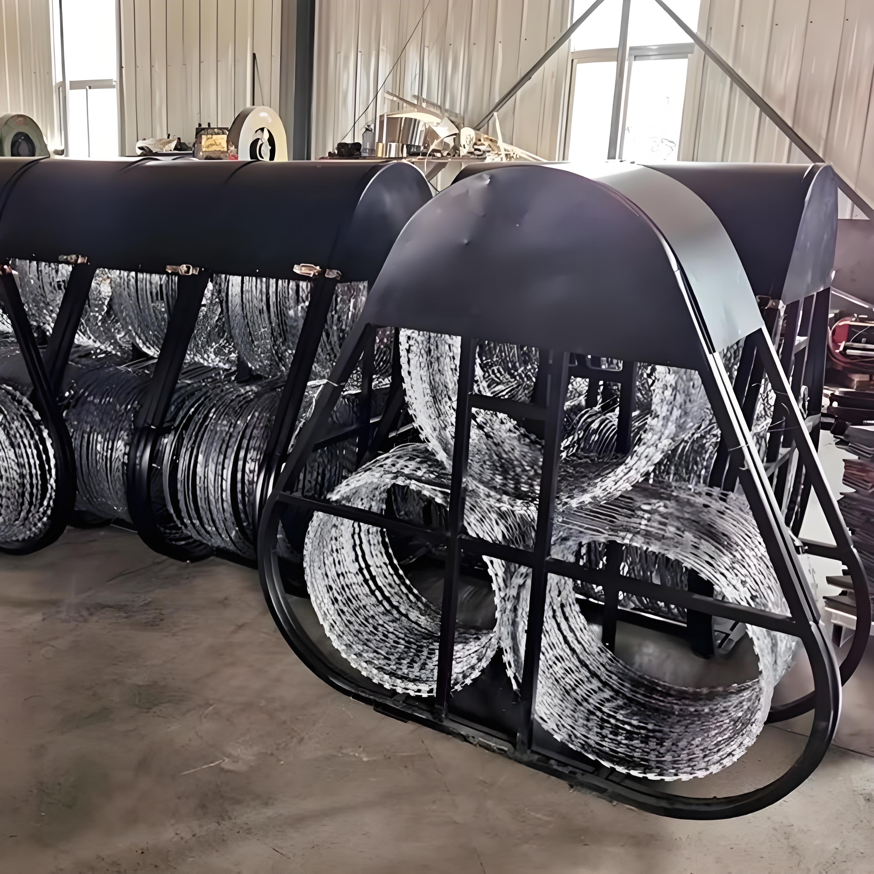 Galvanized Riot Control Concertina Wire Roadblock