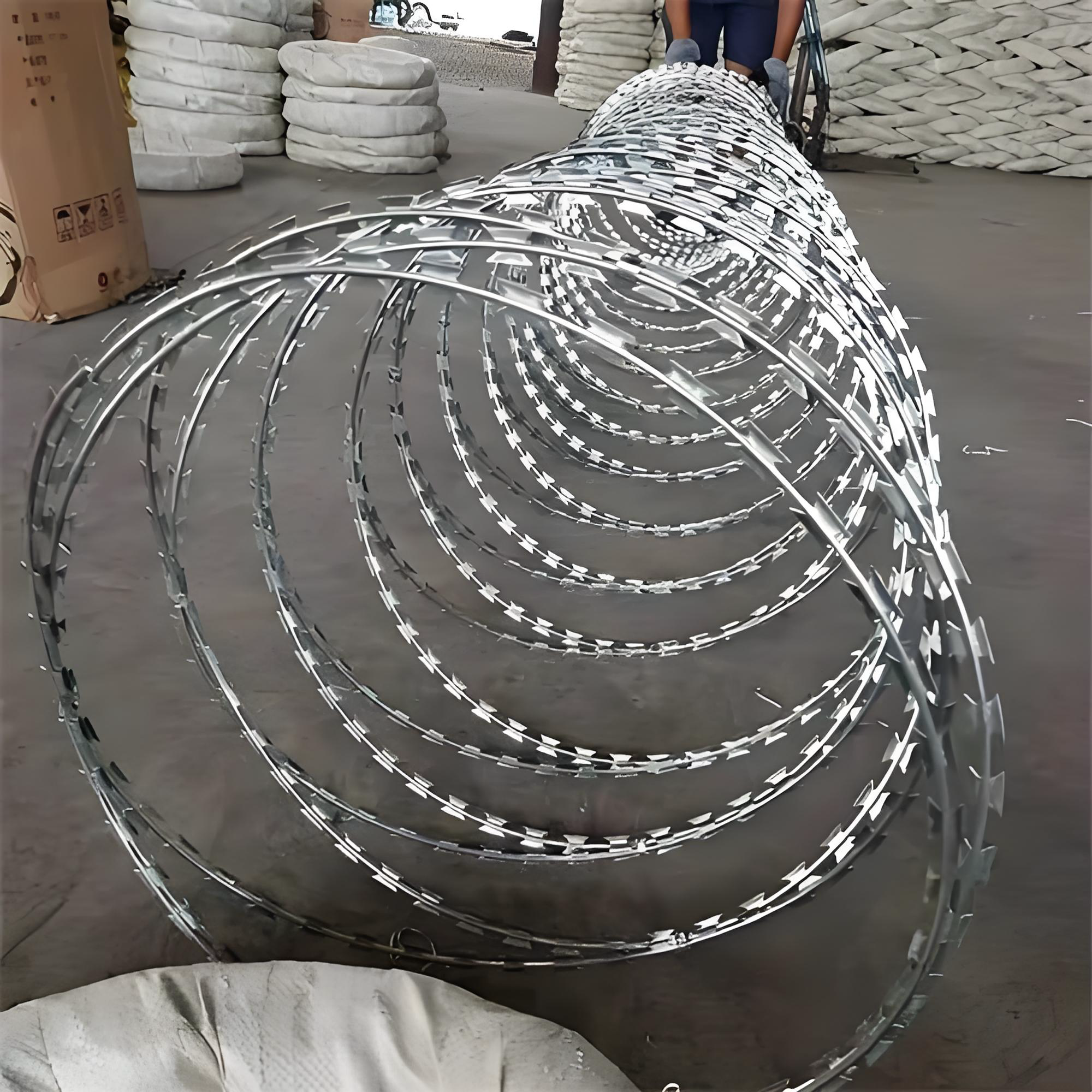 50FT Galvanized 450mm Coil Diameter Razor Wire