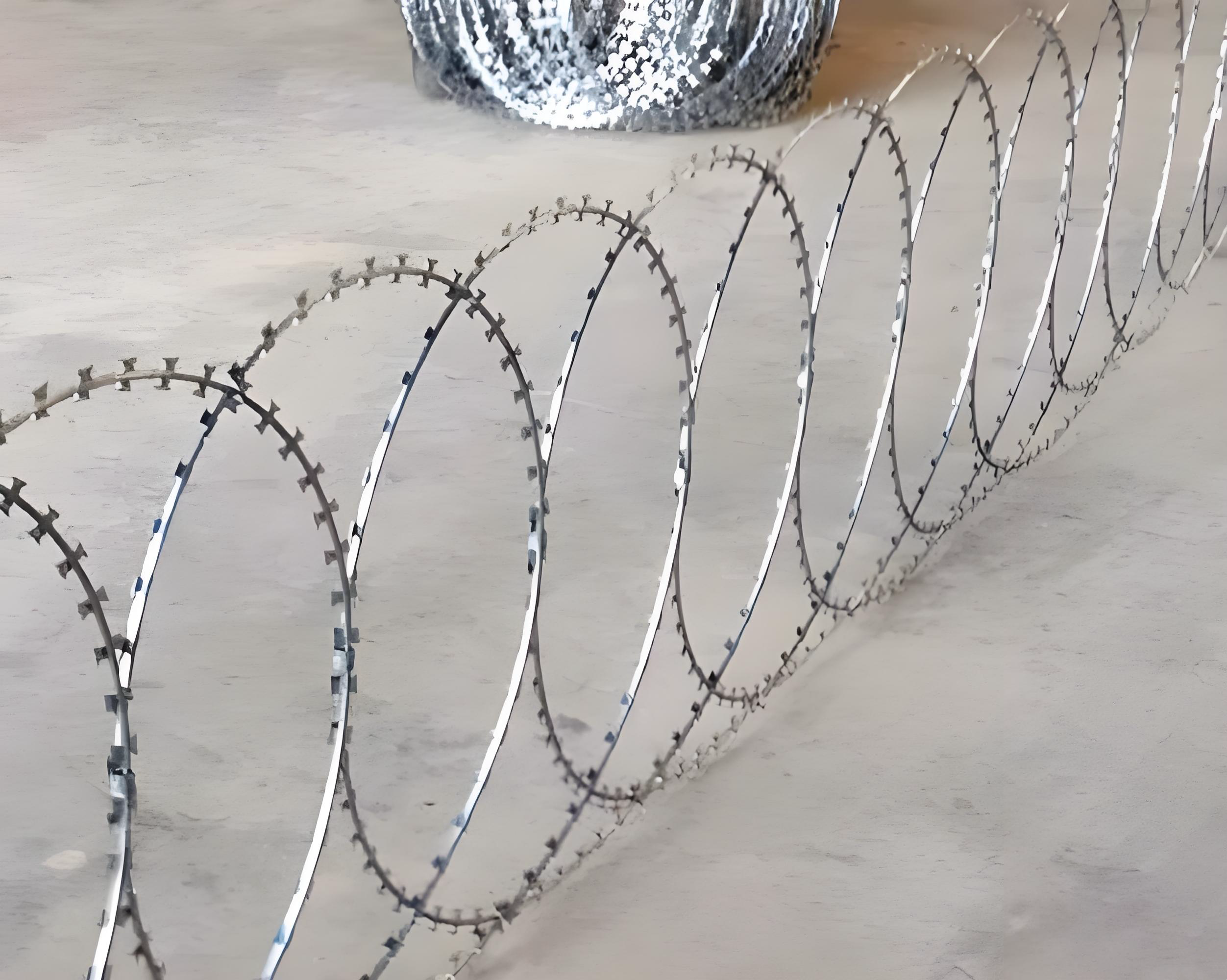 Galvanized Flat Wrapped Razor Barbed Wire