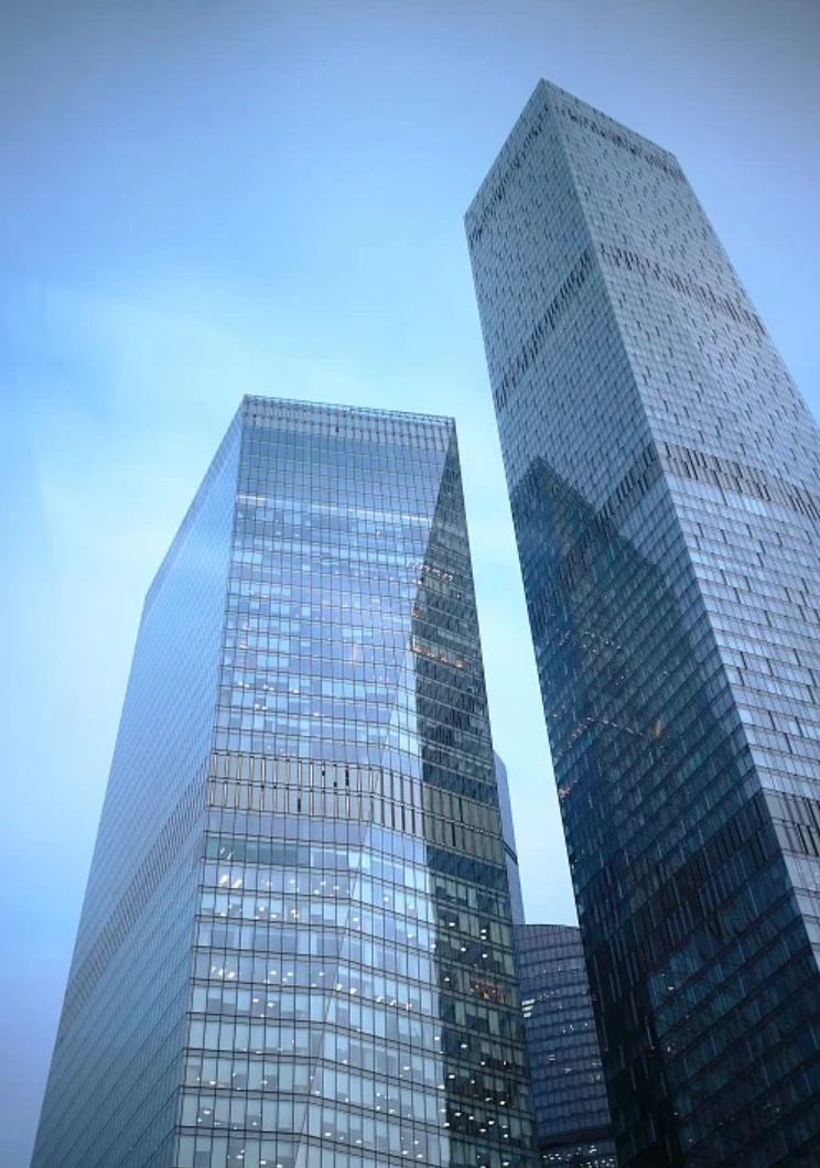 经营十二条背景
