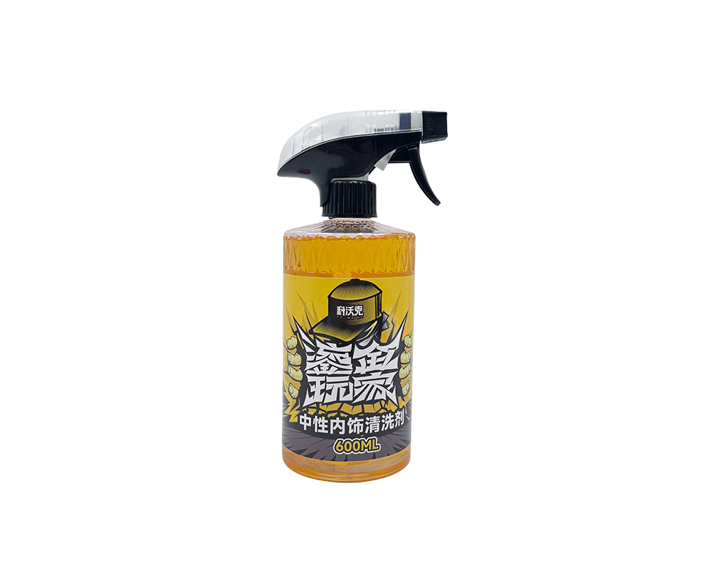 pH-neutral interior cleaner